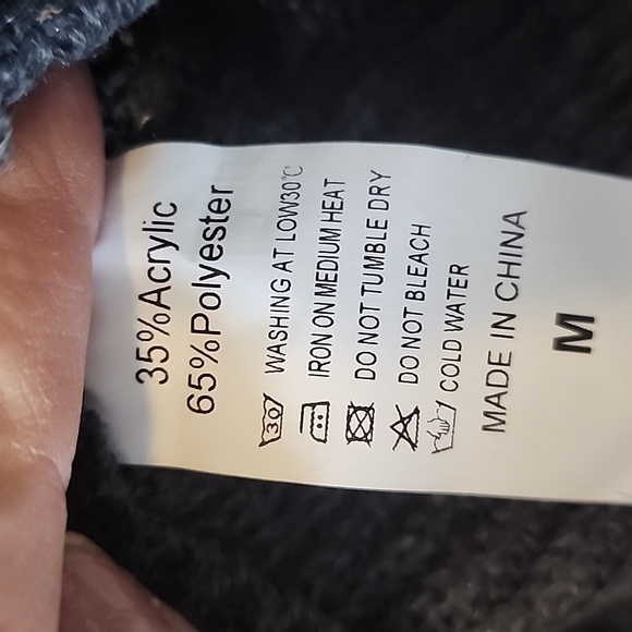 AMASOO SWEATER - Picture 4 of 4